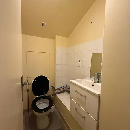 Gasthof Face A La Gare - 8 Roanne